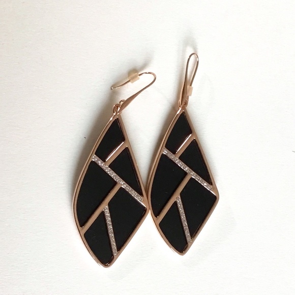 COPY - BLACK AND ROSE GOLD EARRINGS - Picture 1 of 3